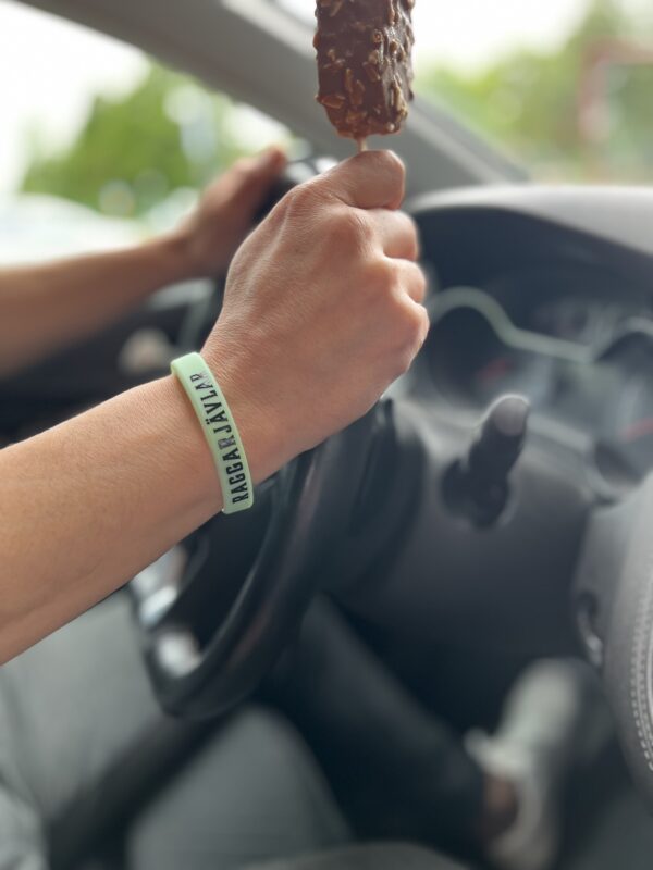 Raggarjävlar Armband